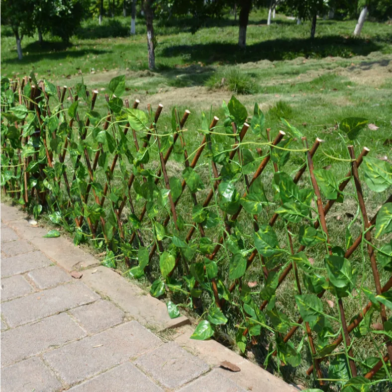 Expandable Faux Privacy Fence