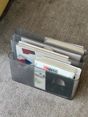 Magazine Rack Smoke Grey